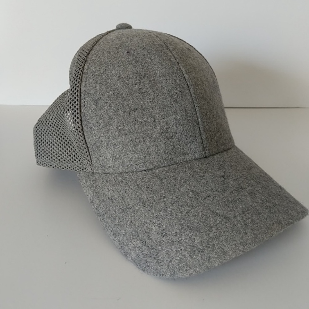 Athleta gray wool hat adjustable